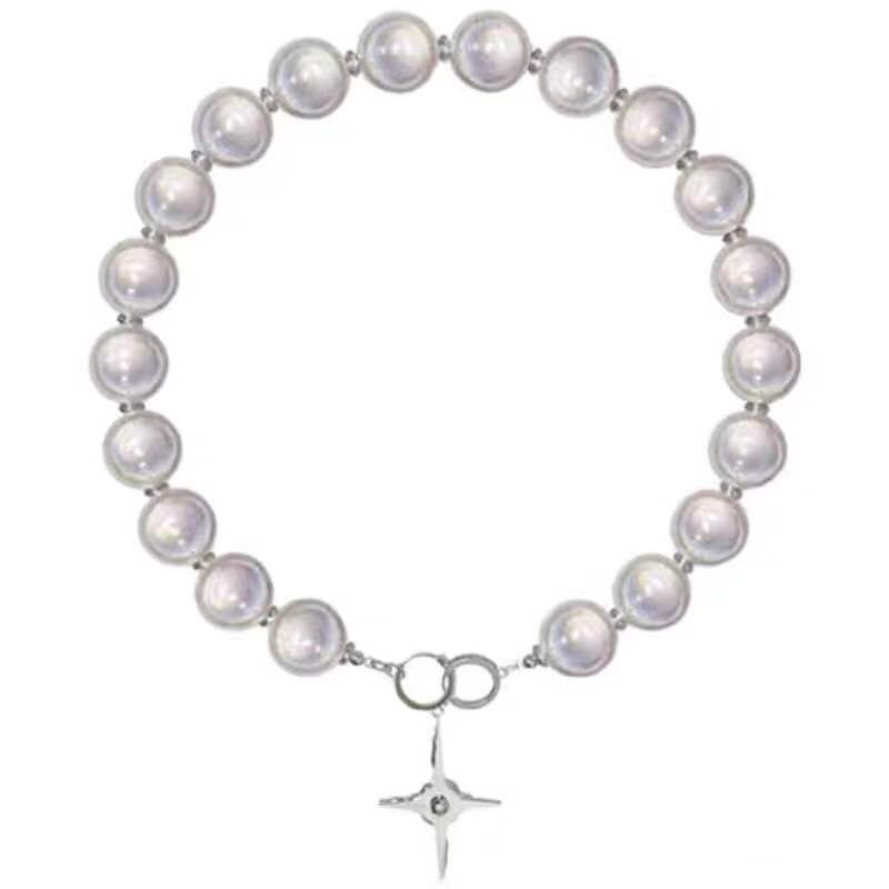 Luminous Pearls Necklace